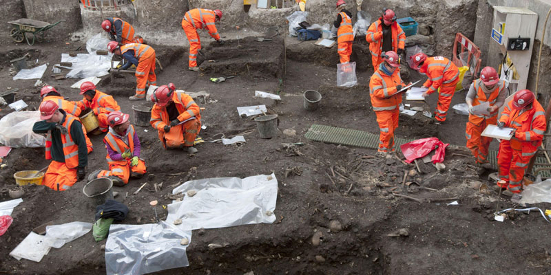 Researchers working at the crossrail dig