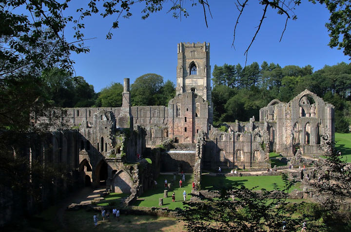 Photo of Fountains Abbey ruined monastery