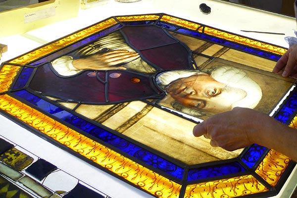 stained glass lifting faceplate
