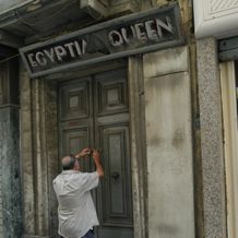 Closing time at the Egyptian Queen, Valletta (Malta). 