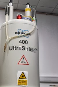 400 MHz wide-bore NMR spectrometer with imaging capability