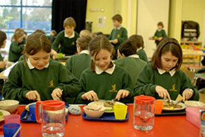 Children eating dinner