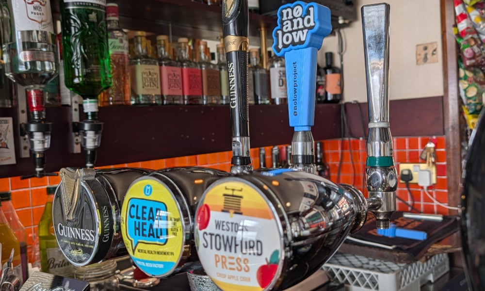 Picture of beer available on draught at a pub in York, including a NoLo option