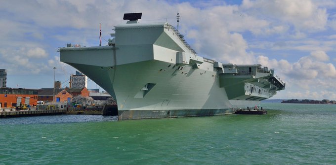 Projection of power: the UK’s new aircraft carrier, the HMS Queen Elizabeth. Gary Blake / Alamy Stock Photo