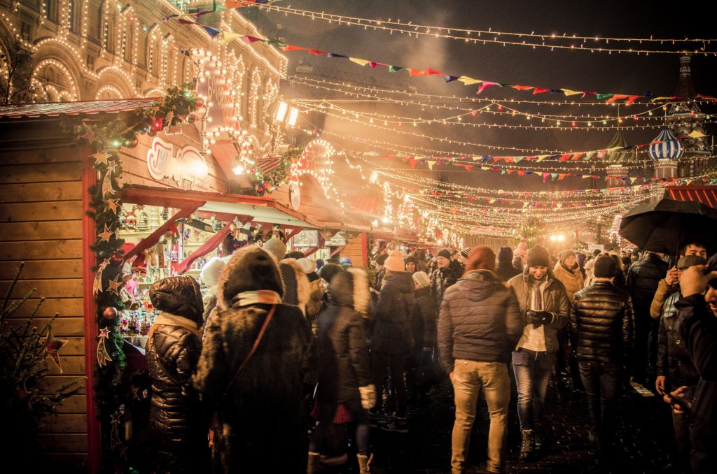 Christmas market. Photo: Daniil Silantev / Unsplash.